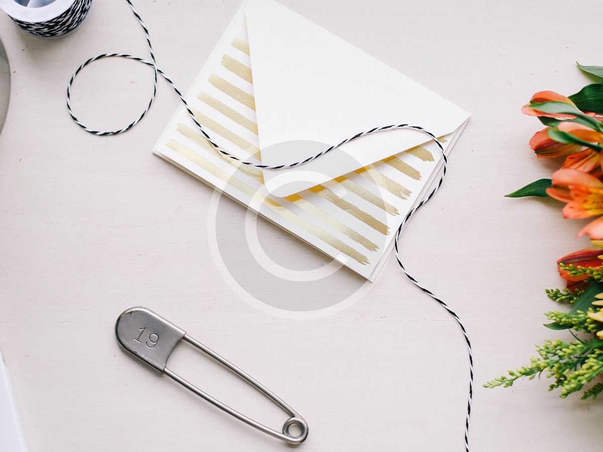 How make diy halloween bat garland